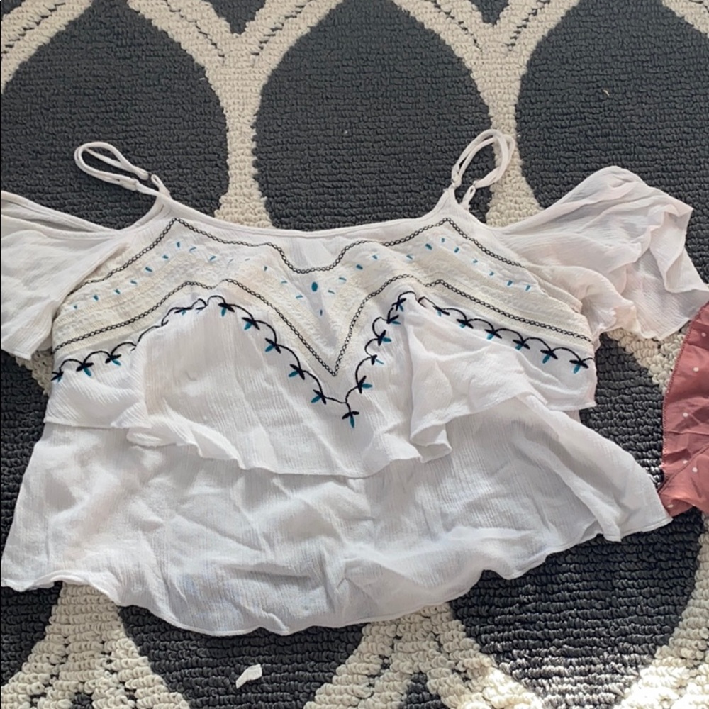 White open shoulder crop top